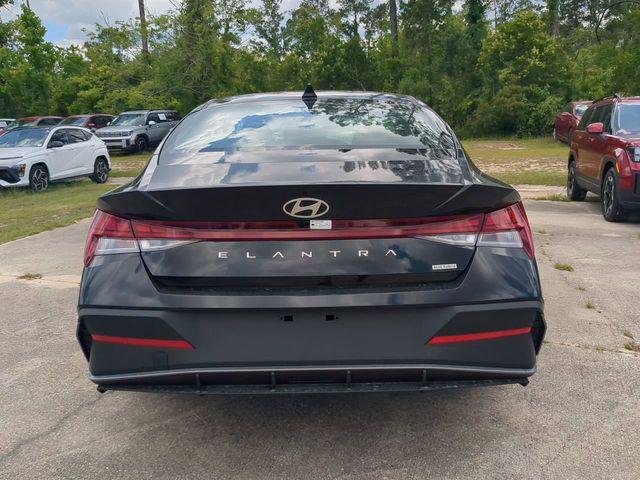 New 2025 Black Hyundai Blue image 6