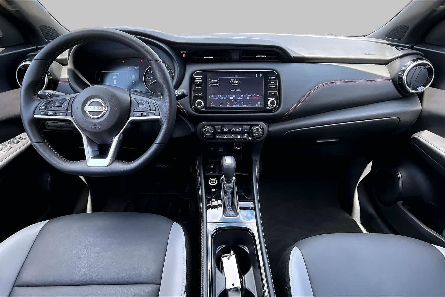 Used 2023 Super Black Nissan SR image 16