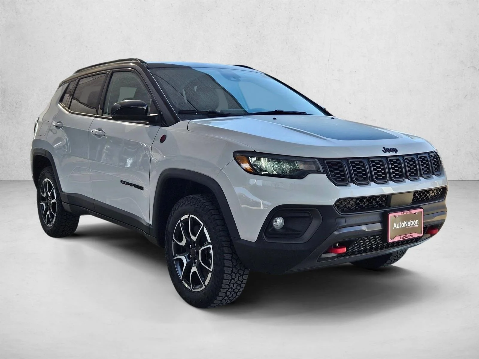 New 2026 Bright White Clear-Coat Exterior Paint Jeep Trailhawk image 7