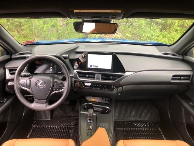Certified Used 2025  Lexus 300h Premium image 20