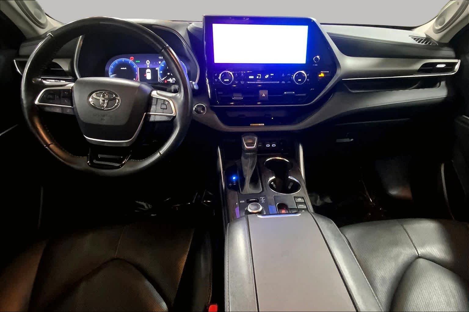 Used 2023 Blueprint Toyota Limited image 16