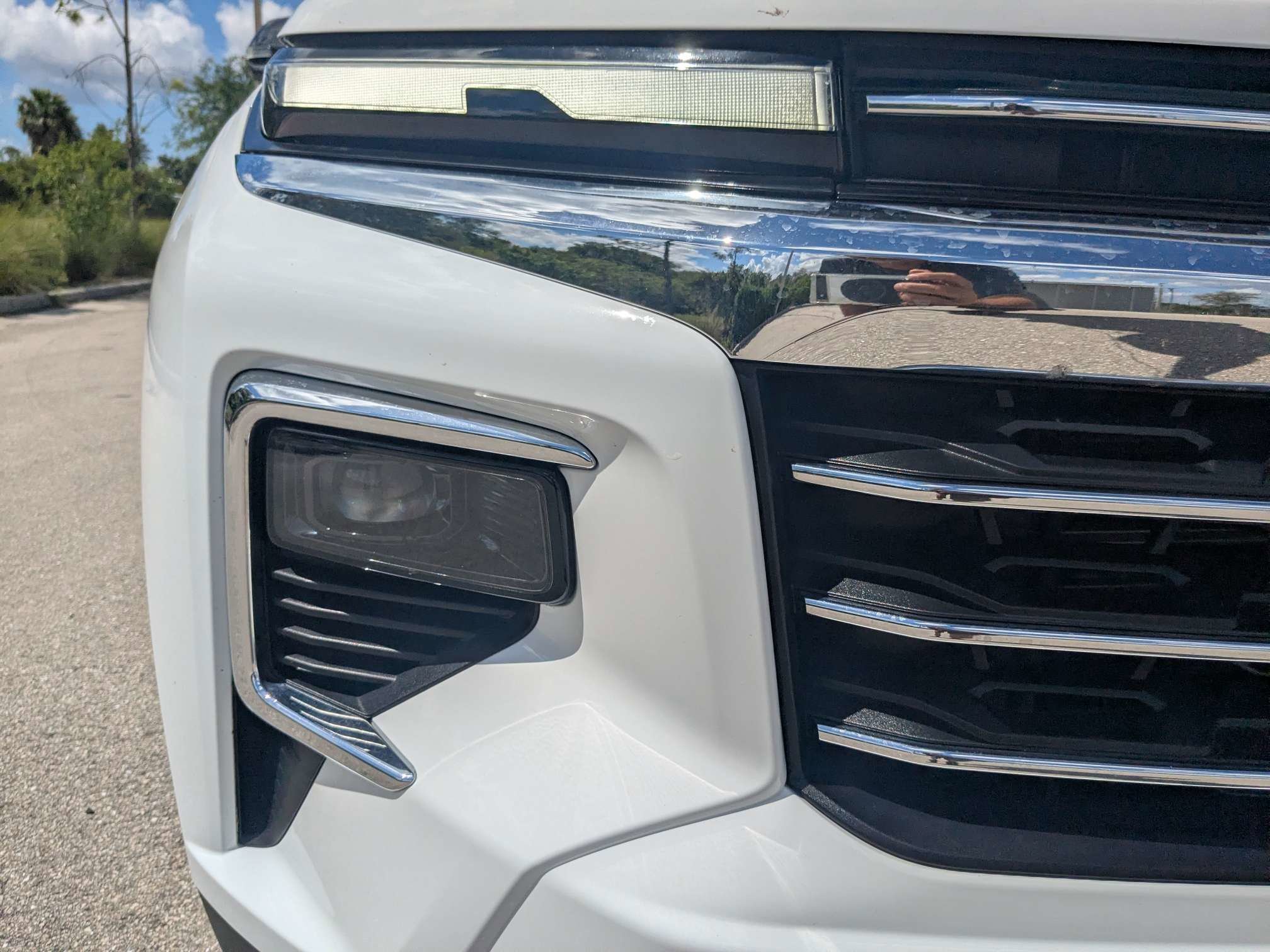 Used 2025 Summit White Chevrolet FWD LT image 10