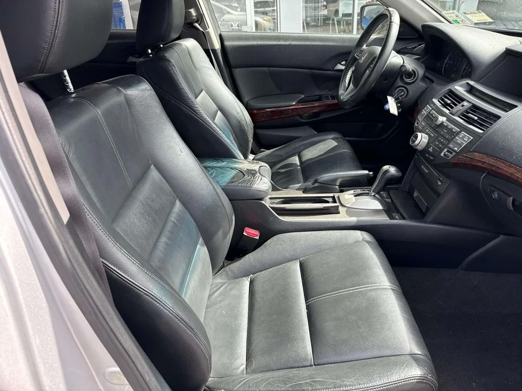 Used 2012 Silver Honda EX-L image 11