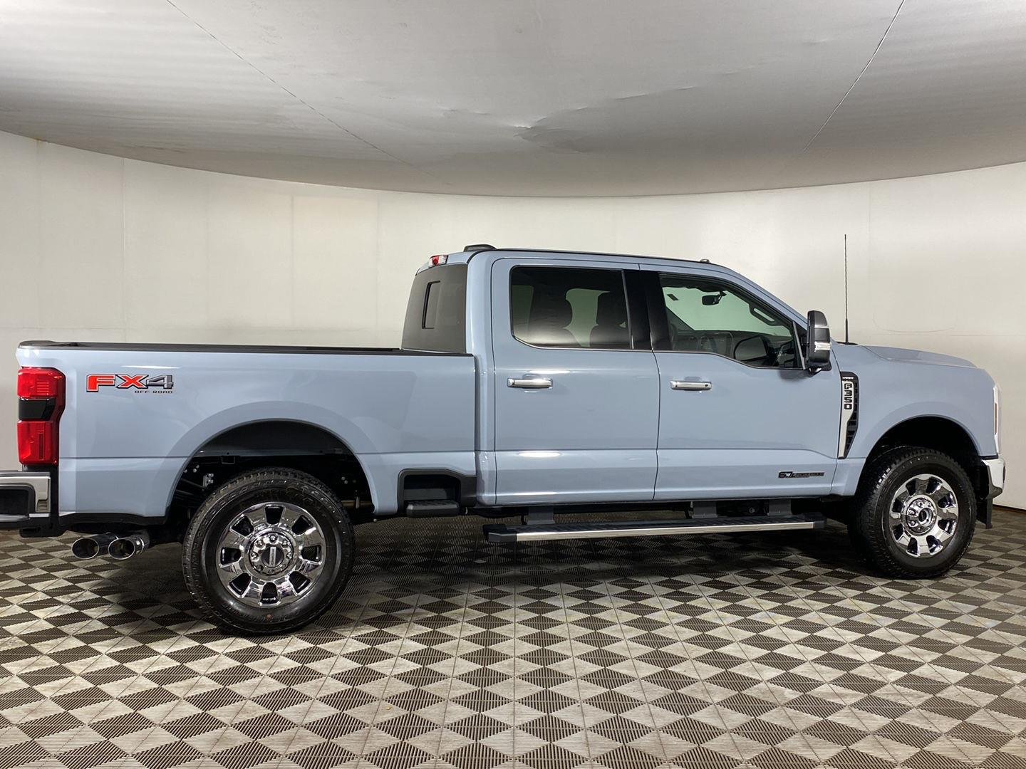 Used 2026 Glacier Gray Metallic Tri-Coat Ford Lariat image 22