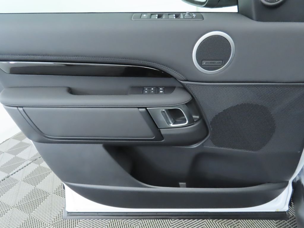 Used 2025 Fuji White Land Rover S image 25