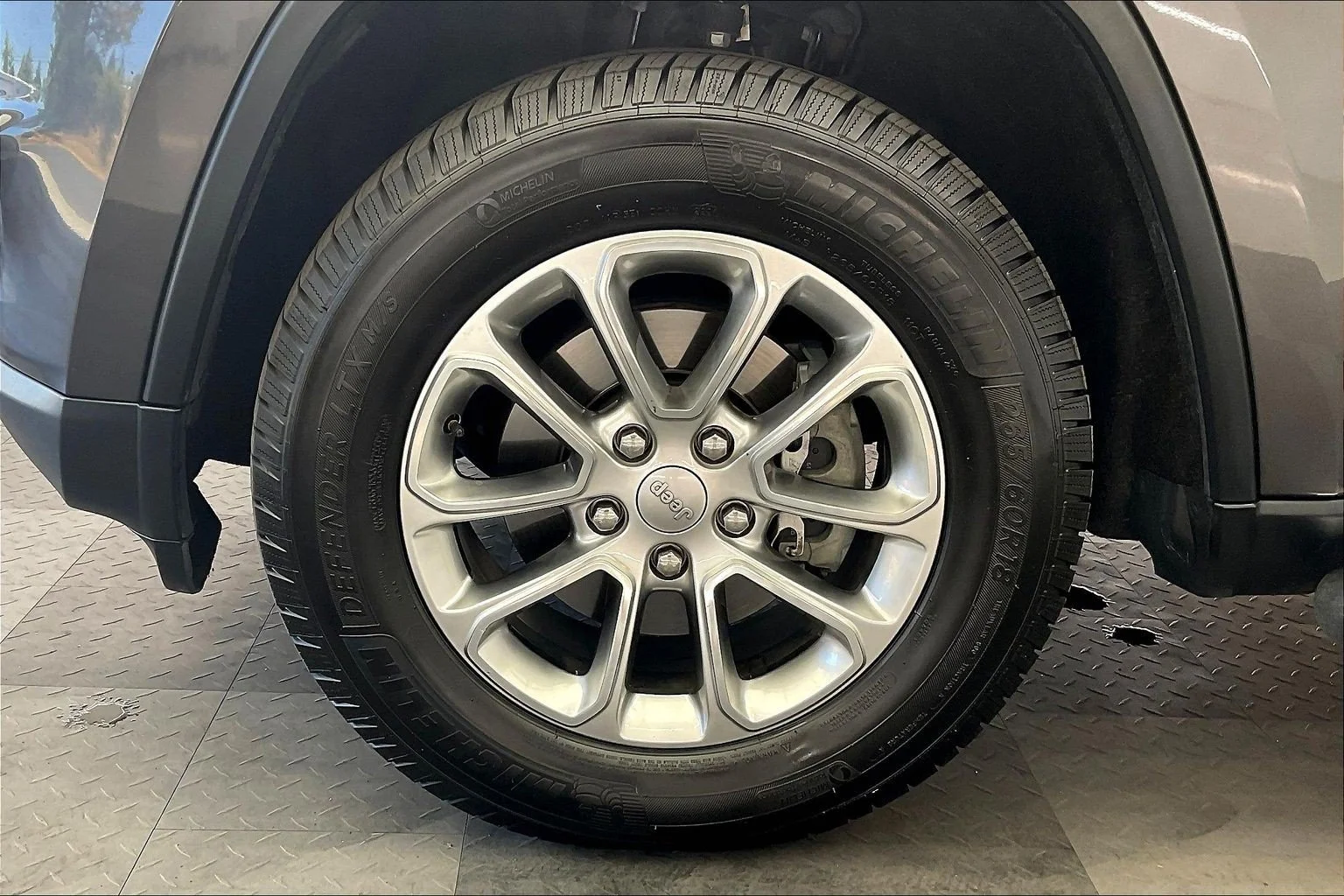 Used 2014 Granite Crystal Metallic Clearcoat Jeep Limited image 8