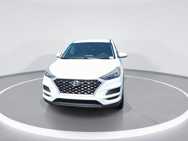 Used 2019 White Hyundai SE image 3