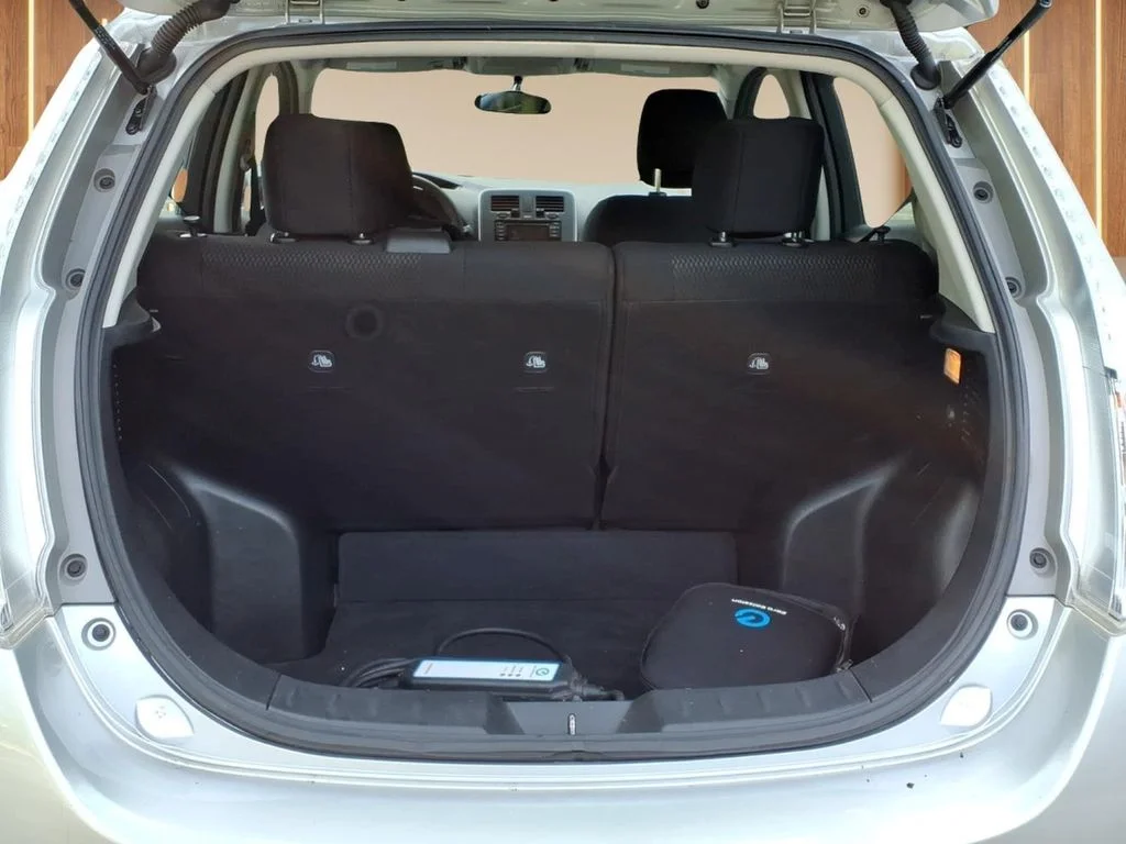 Used 2016 Silver Nissan S image 31