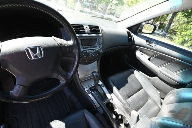 Used 2007 Silver Honda EX-L image 4