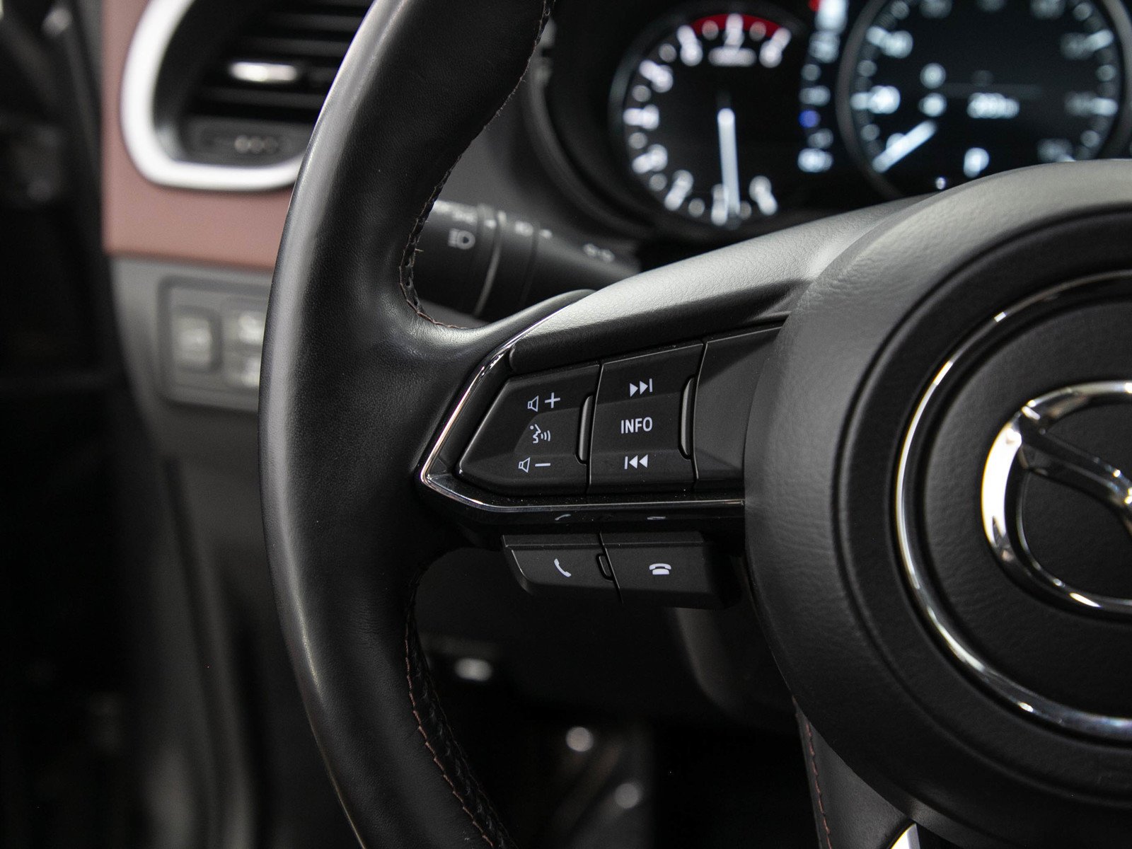 Used 2019 Machine Gray Metallic Mazda Signature image 29