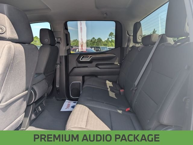 Used 2025 White Chevrolet LT image 24