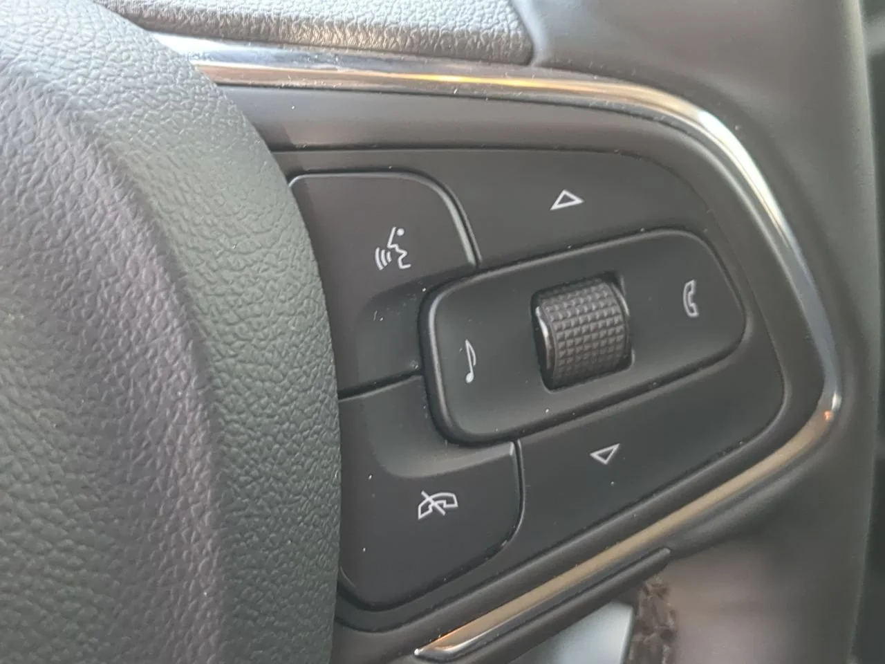 Used 2026 Ebony Twilight Metallic Buick Sport Touring image 34