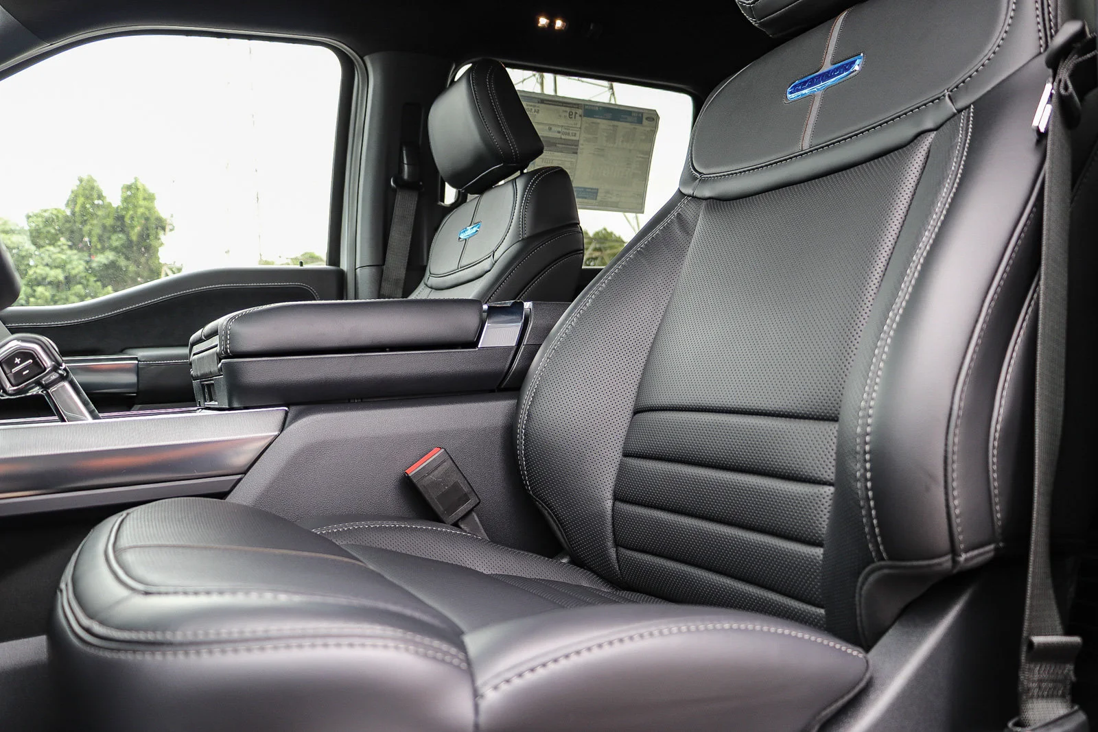 New 2026 Avalanche Ford Platinum® image 25