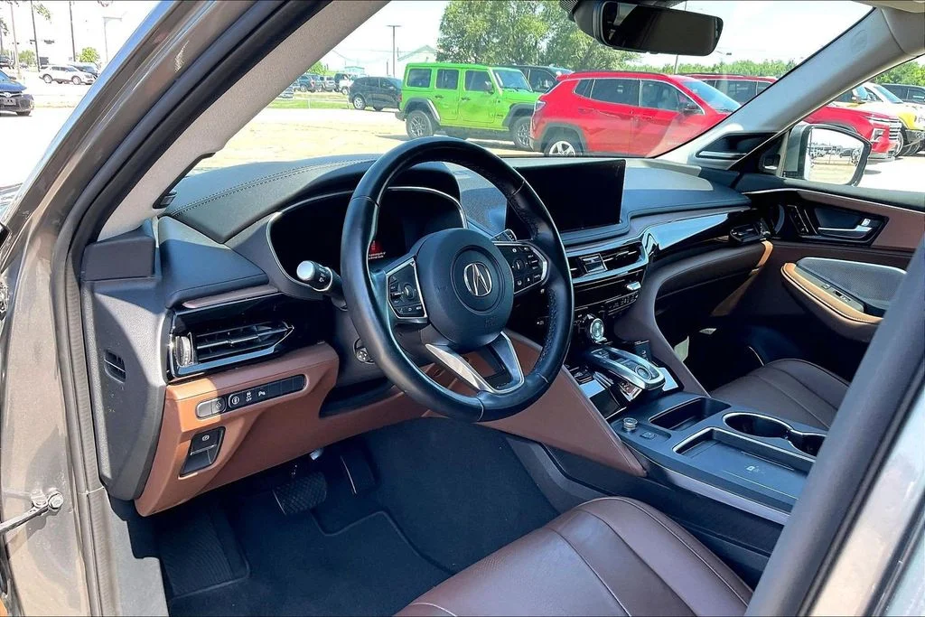 Used 2025  Acura Technology Package image 14