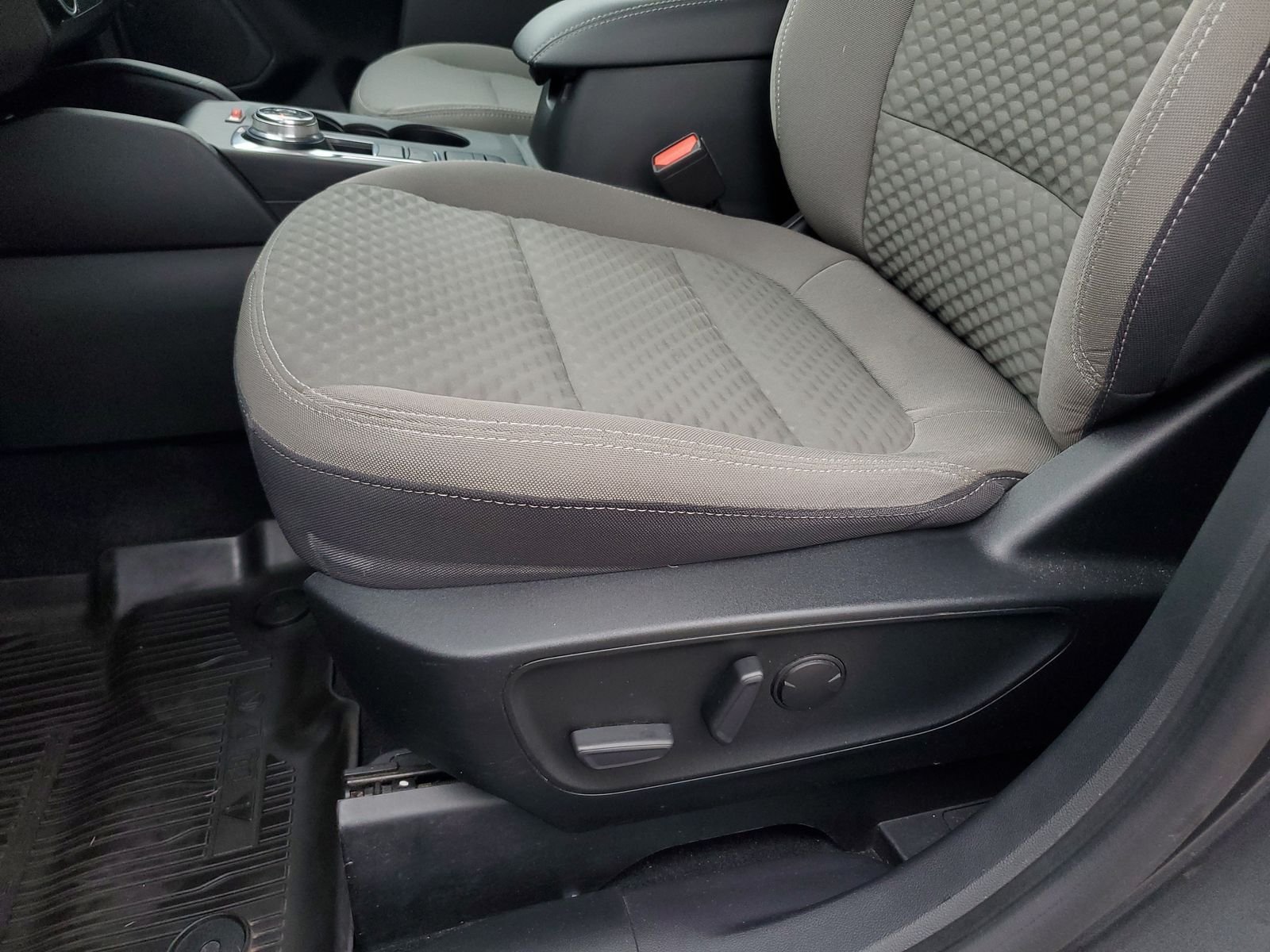 Used 2020 Gray Ford SE Sport image 14