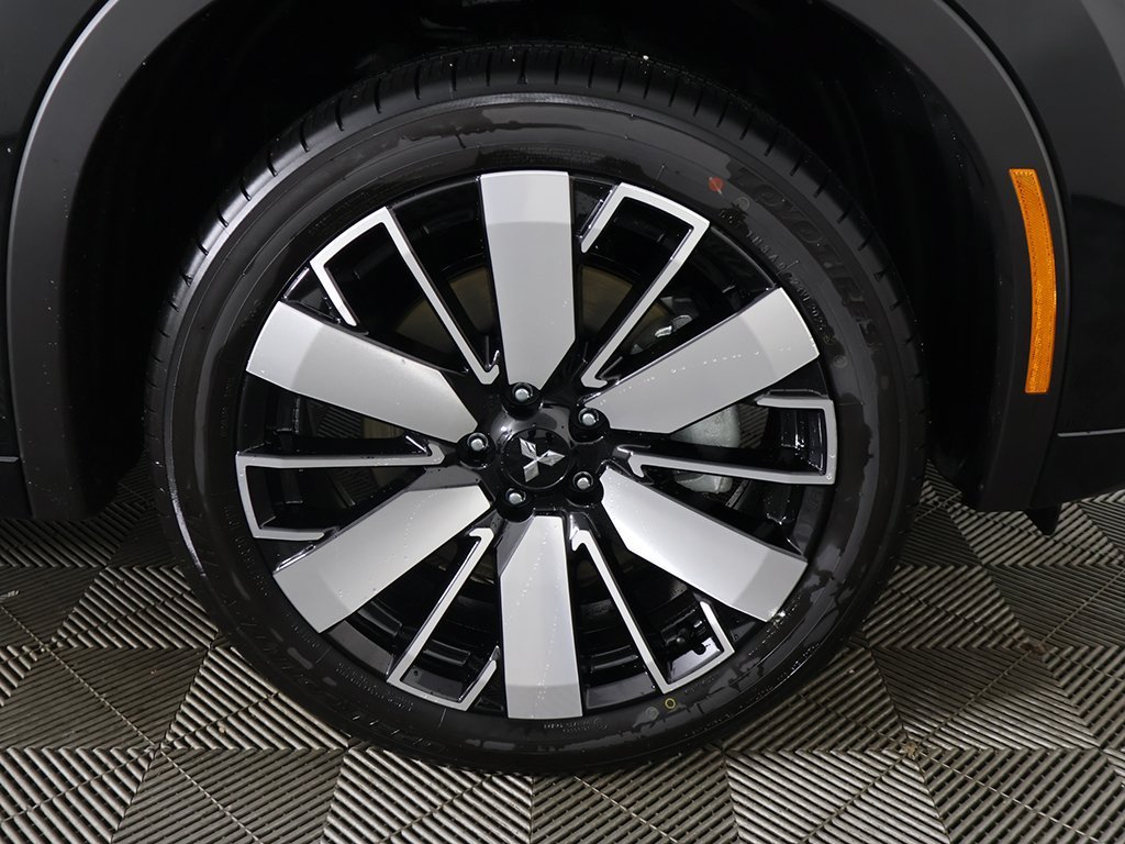 Used 2025 Black Mitsubishi SEL image 25