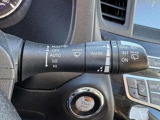 Used 2018 Gray INFINITI Base image 32