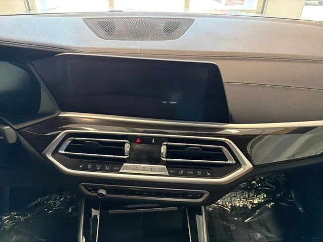 Used 2019 Blue BMW xDrive40i image 38