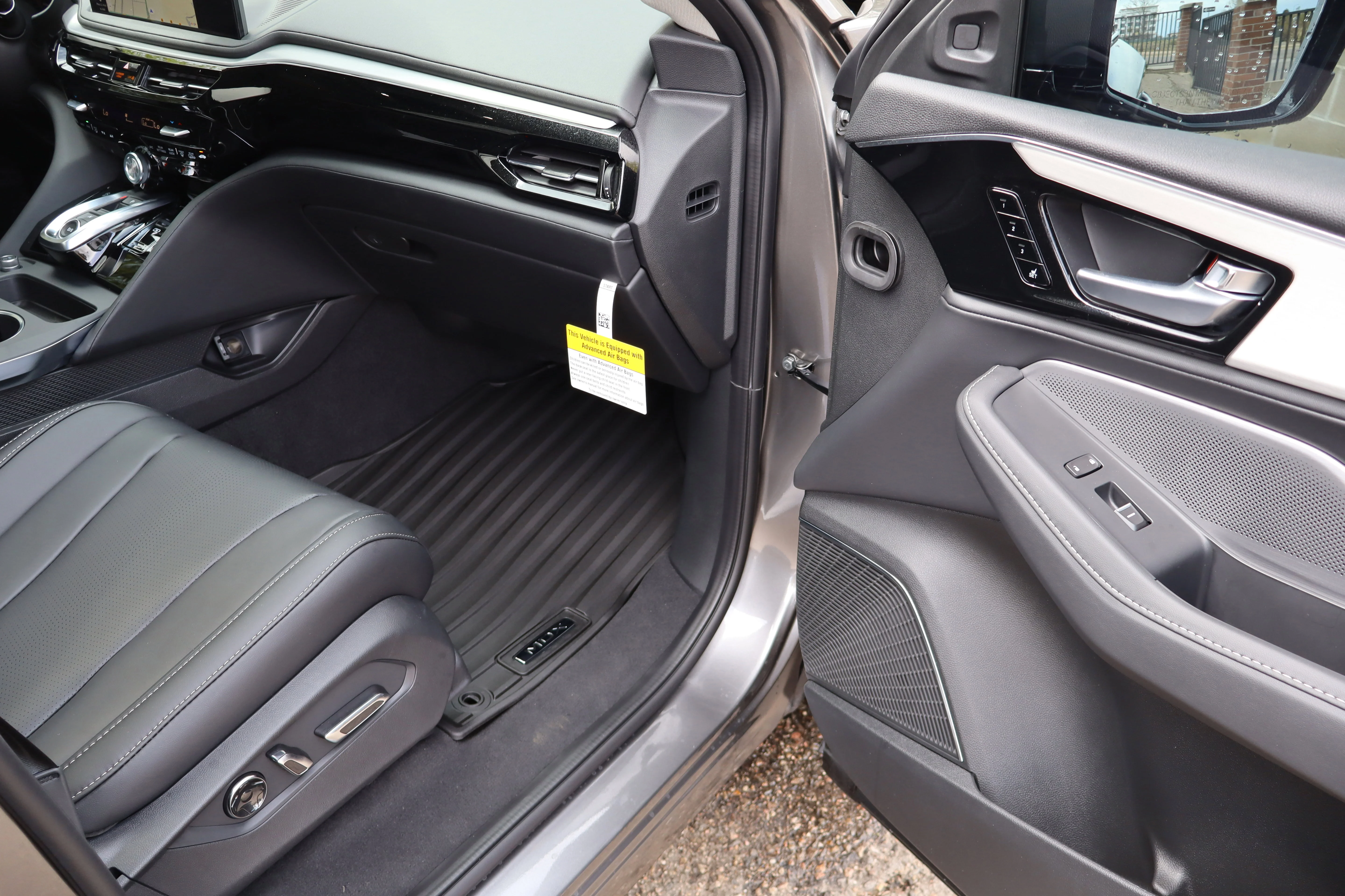 New 2026 Liquid Carbon Metallic Acura w/Technology Package image 34