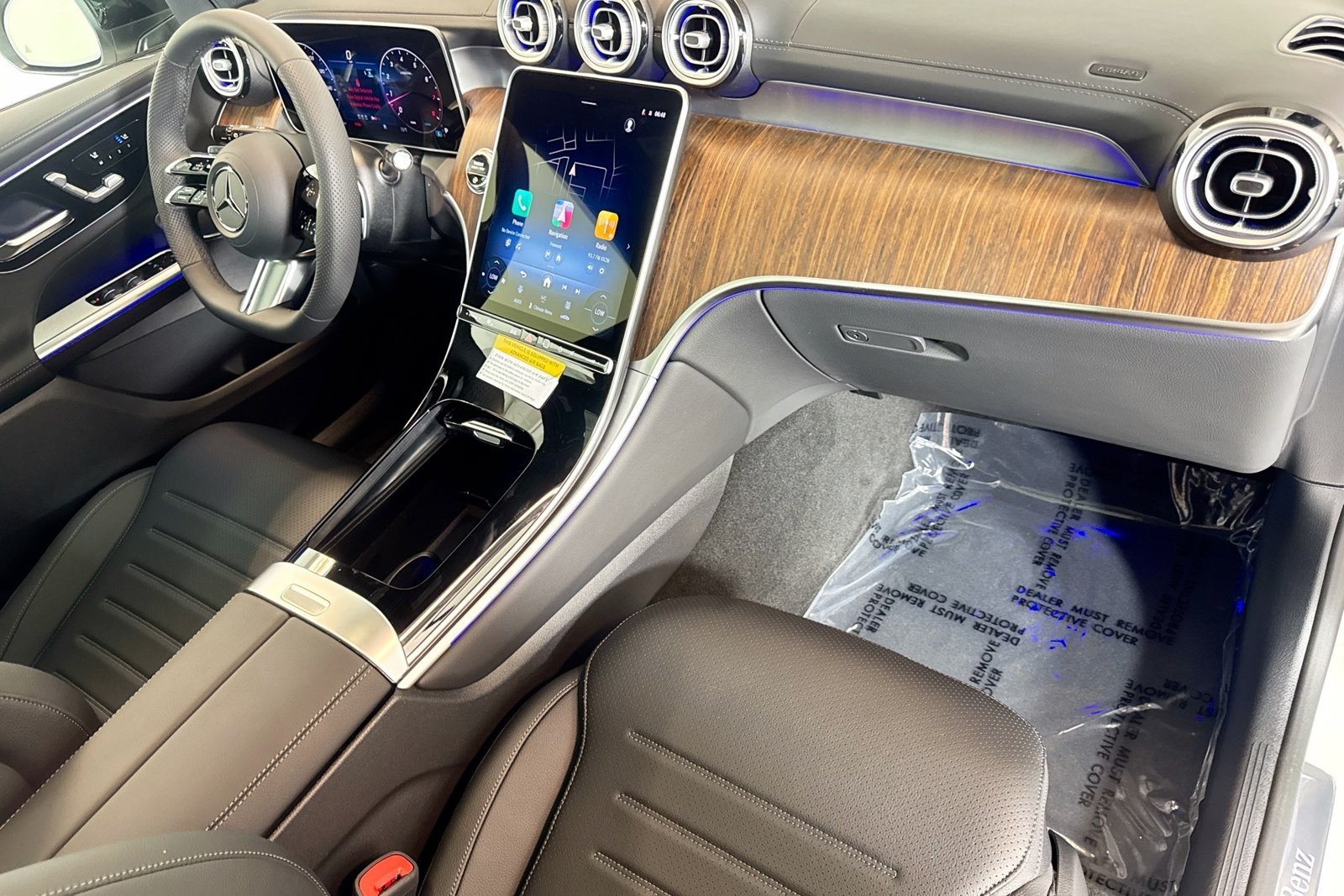 New 2026 Polar White Mercedes-Benz GLC 300 image 27