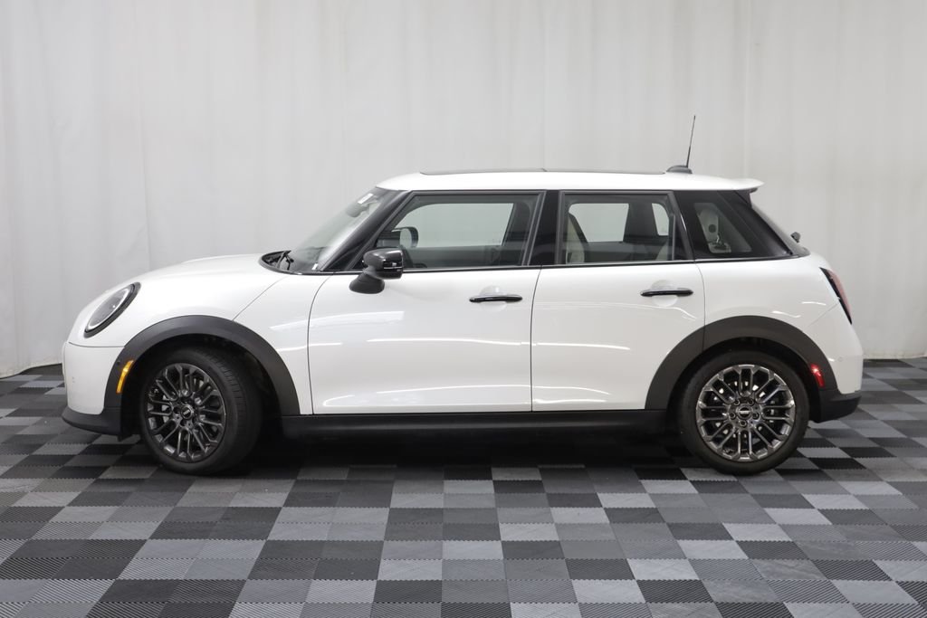 Certified Used 2025 White Metallic MINI Signature Plus image 4