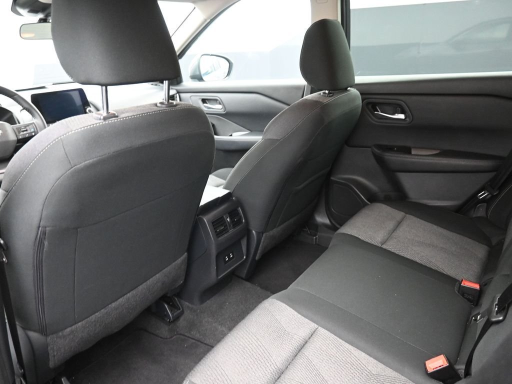 Used 2025 Gray Nissan SV image 25