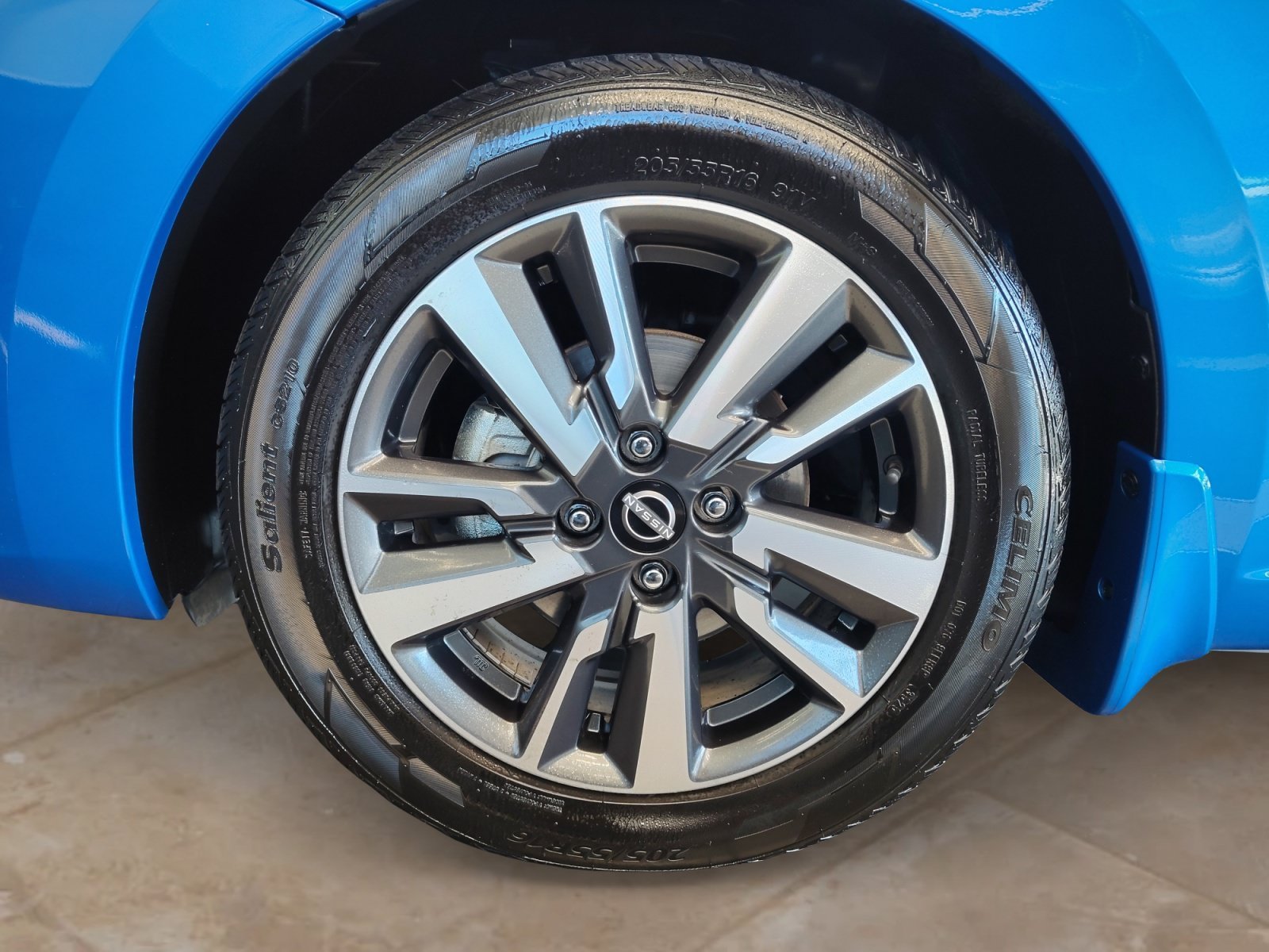 Used 2024 Electric Blue Metallic Nissan S image 25
