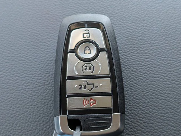 New 2026 Oxford White Ford F-250® Lariat® image 33