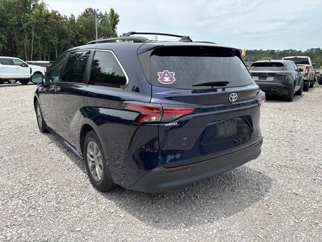 Used 2021  Toyota XLE image 5