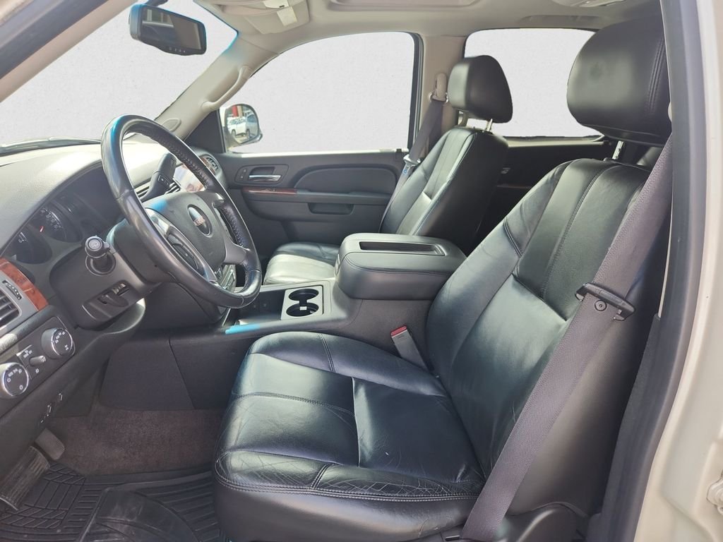 Used 2011 White GMC SLT image 9
