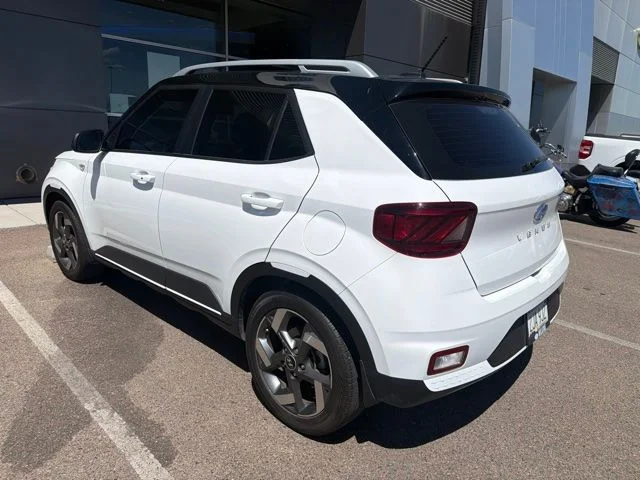 Used 2024 White Hyundai Limited image 3