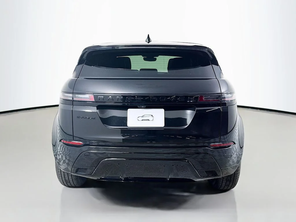 New 2025 Santorini Black Metallic Land Rover Dynamic image 6