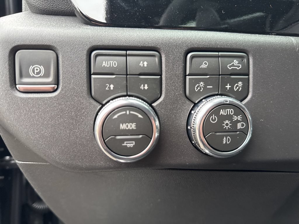 2026 GMC Sierra 1500 SLT - Photo 11