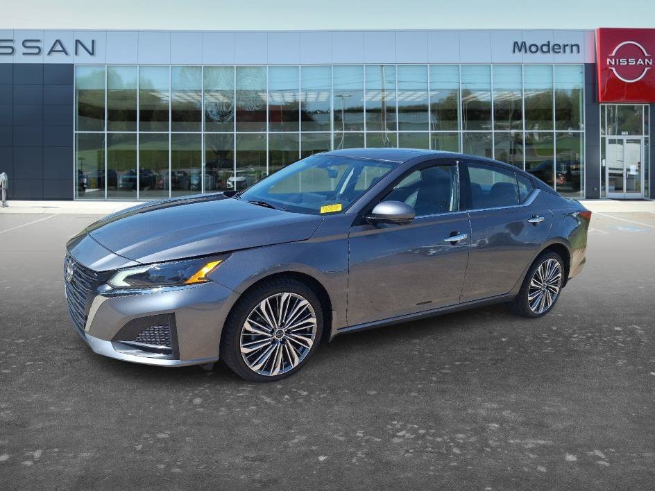 Used 2023 Gun Metallic Nissan 2.5 SL image 1