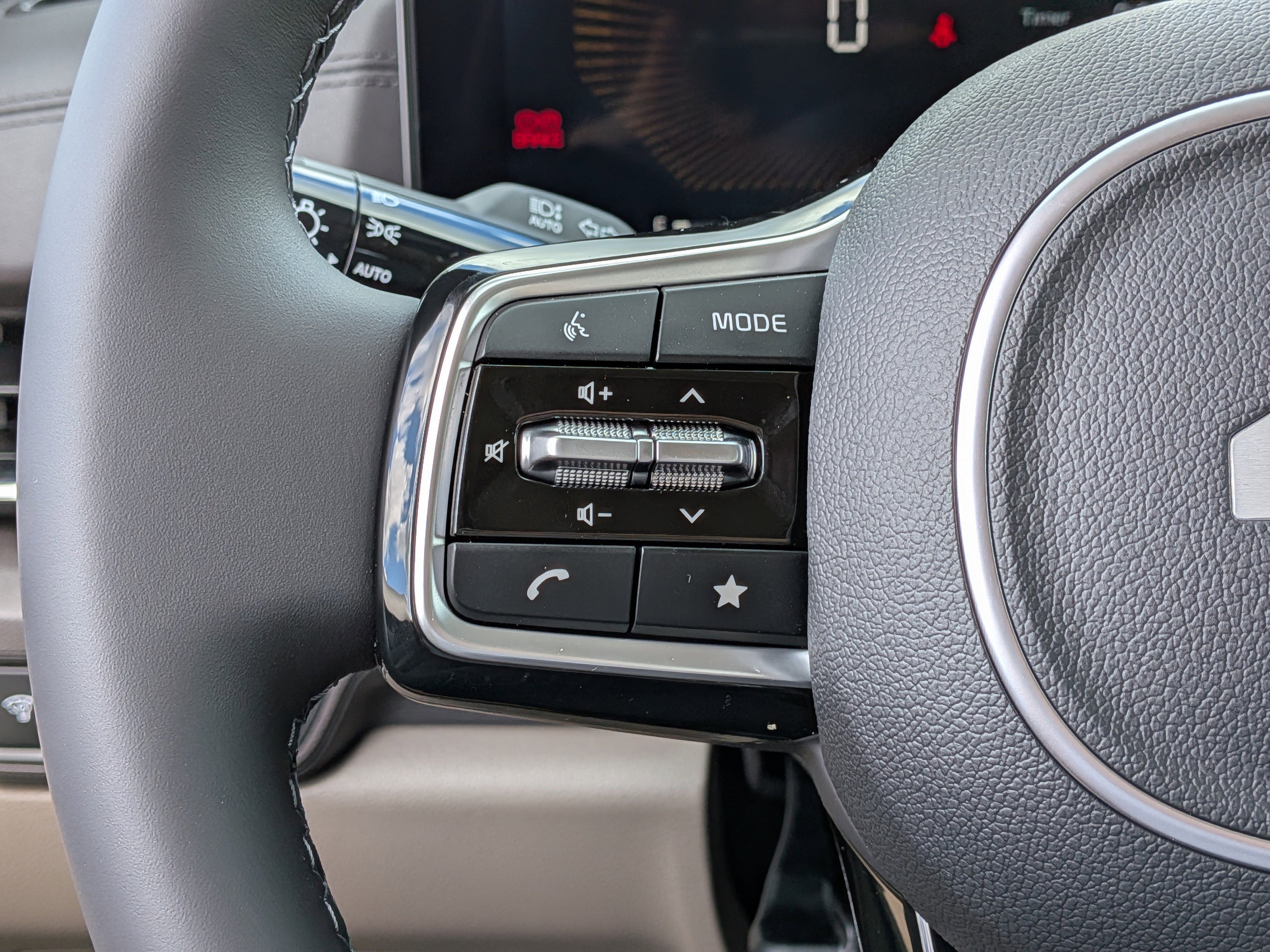 New 2026 Ivory Silver Kia EX image 30