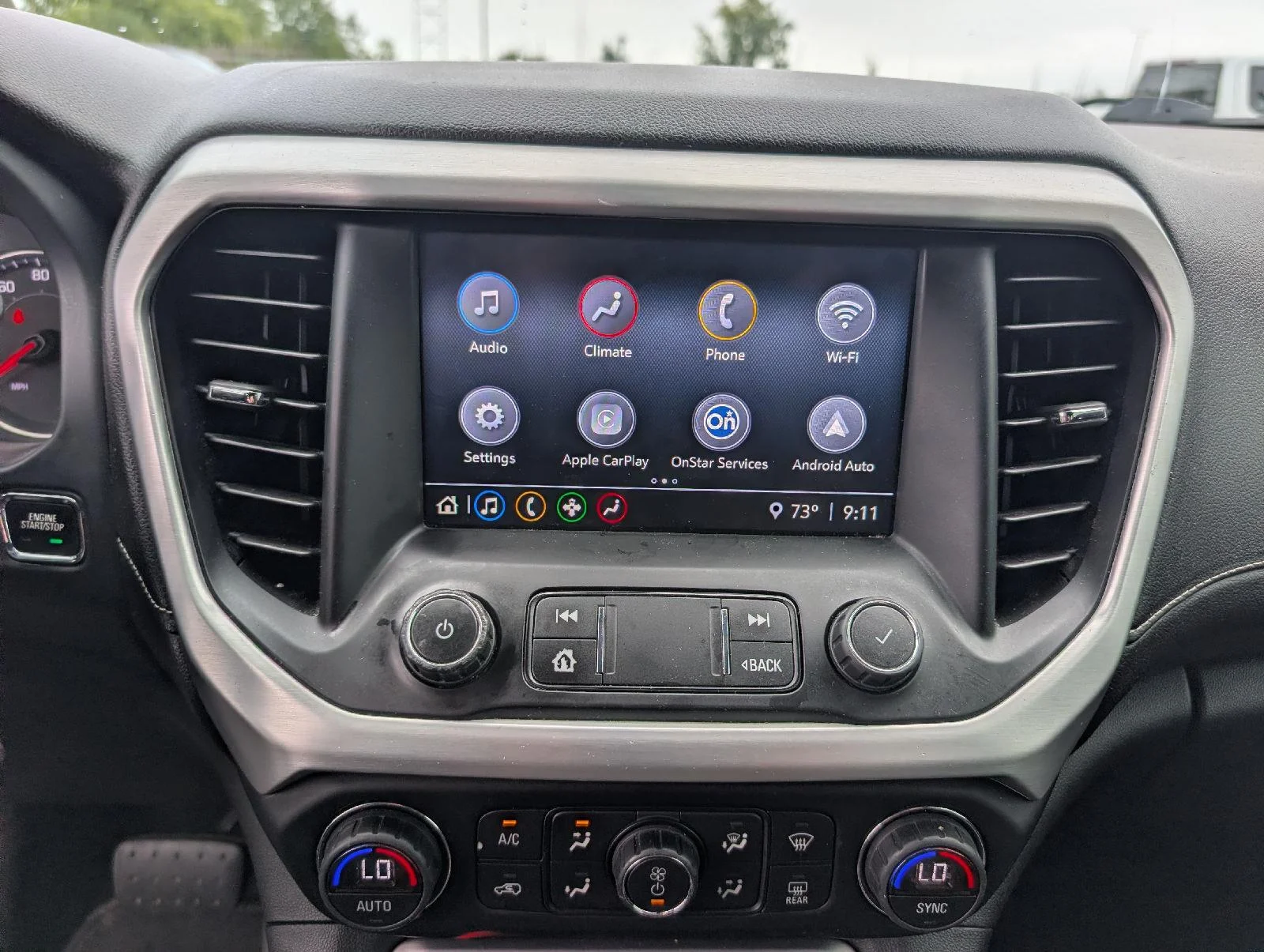 Used 2020 Ebony Twilight Metallic GMC SLE image 15