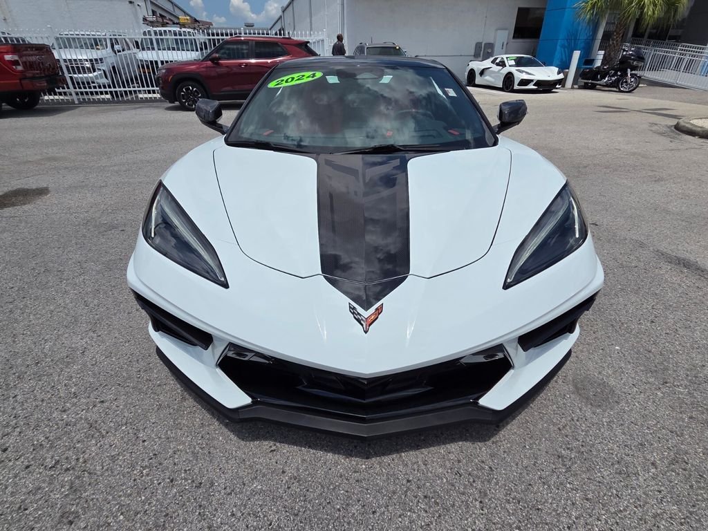 Used 2024 White Chevrolet Stingray image 17