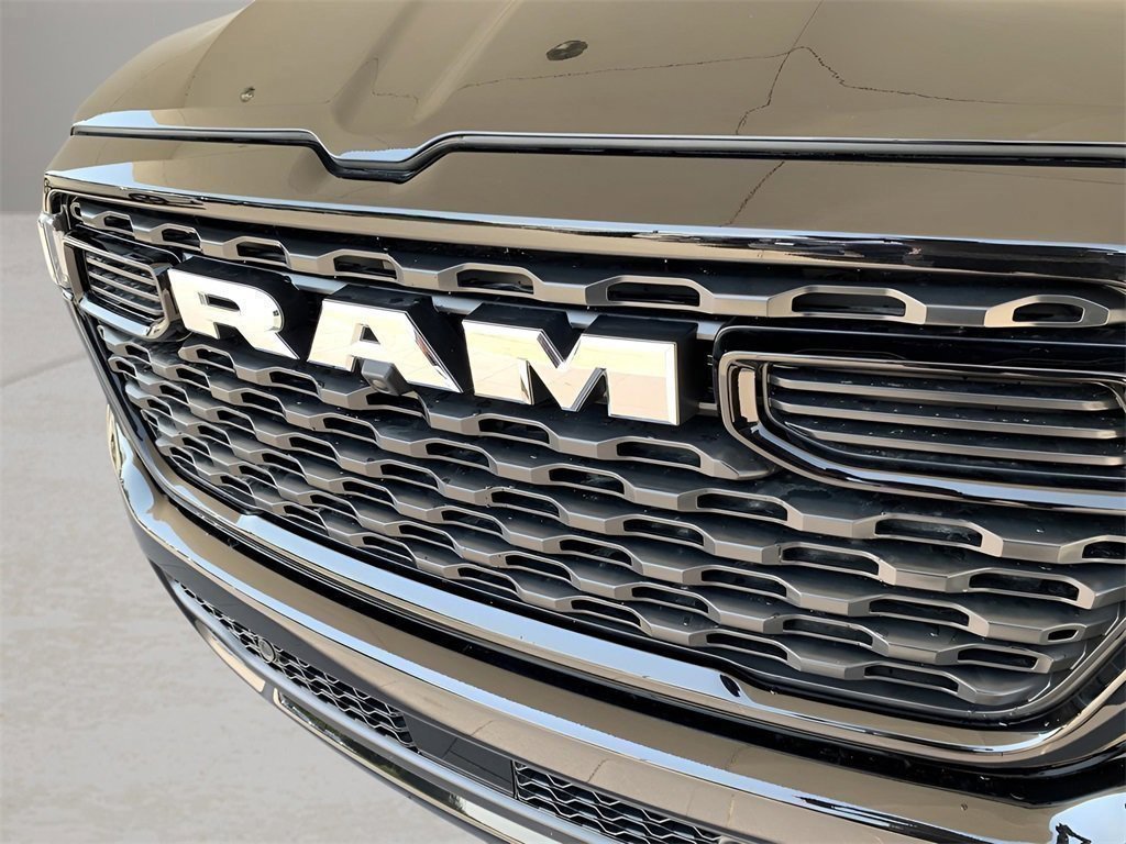 New 2026 Diamond Black Crystal Pearl-Coat Exterior Paint RAM Big Horn/Lone Star image 6