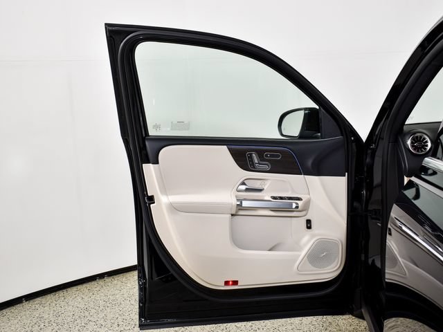 New 2026 Night Black Mercedes-Benz GLB 250 image 58