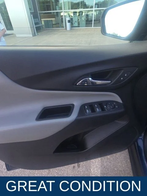 Used 2022 Blue Chevrolet LS image 9