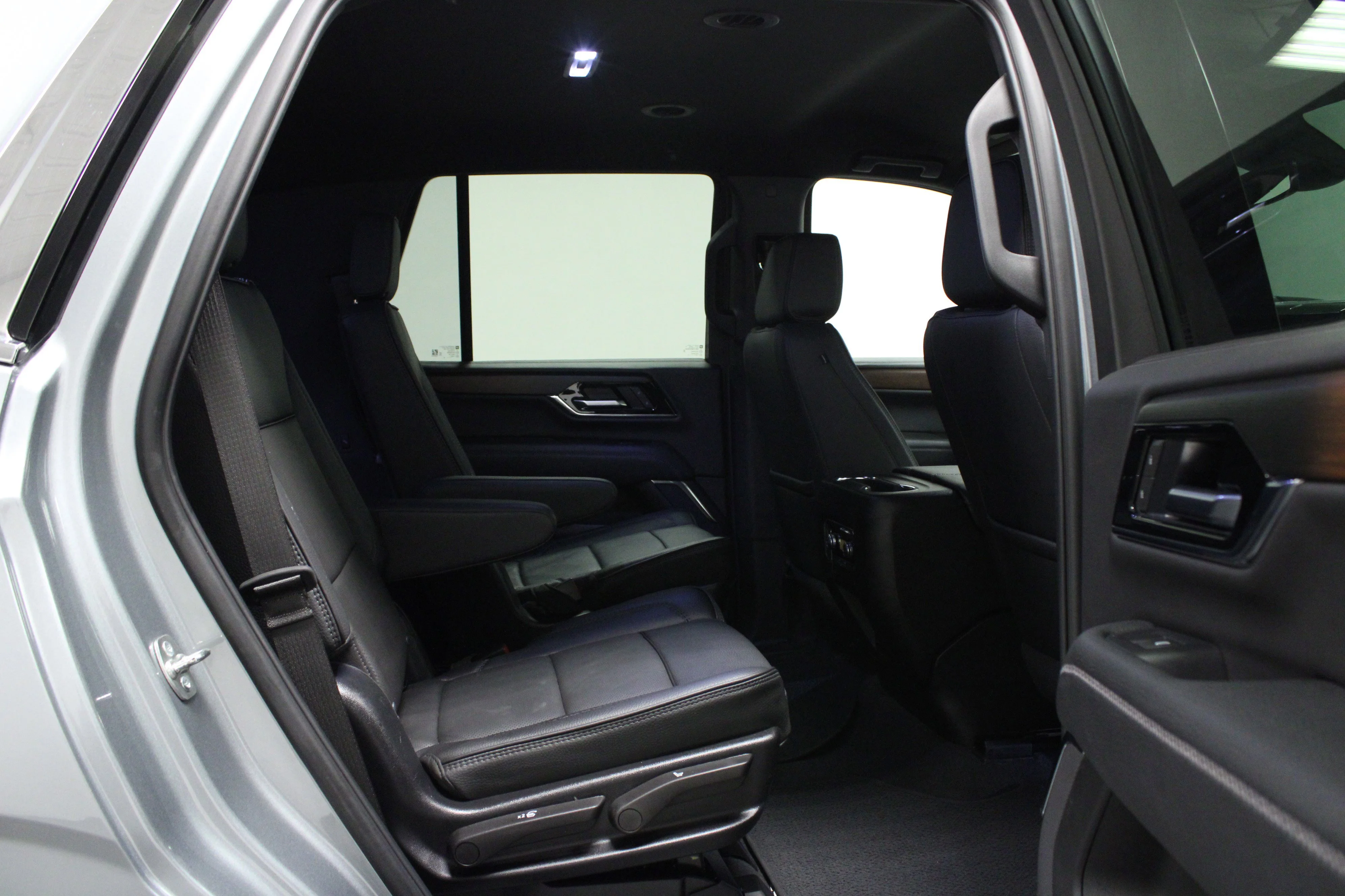 Used 2025 Sterling Metallic GMC Denali image 16