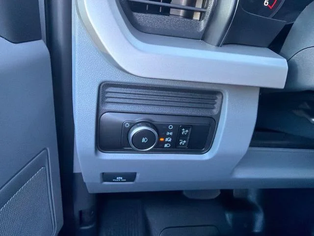 New 2027 Oxford White Ford F-350® XL image 50