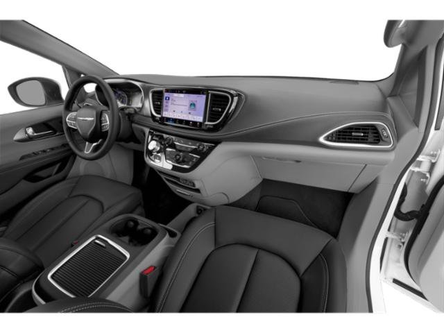 Used 2023 Silver Mist Clearcoat Chrysler Touring L image 18