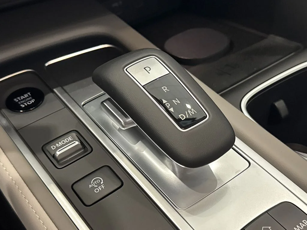 New 2027 WARM TITANIUM INFINITI Luxe FWD image 30