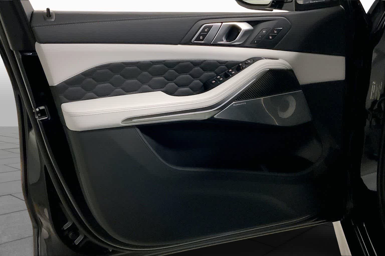 New 2026 Carbon Black Metallic BMW Competition image 10