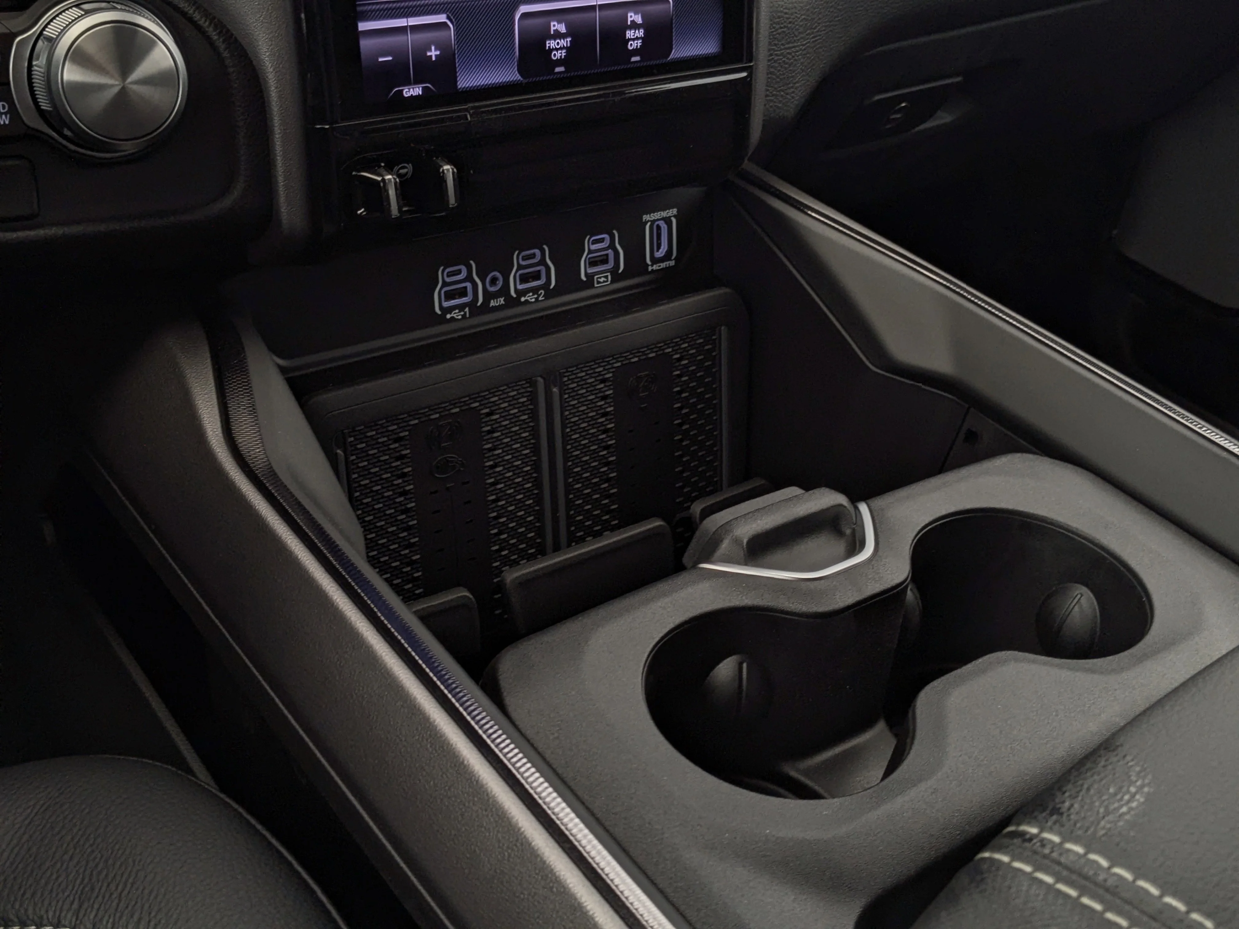 New 2026 White RAM Sport - - Level 1 Equip Grp - Bed Utility Group - Dual?Pane Panoramic Sunroof - 3.0L Hurricane Twin image 24