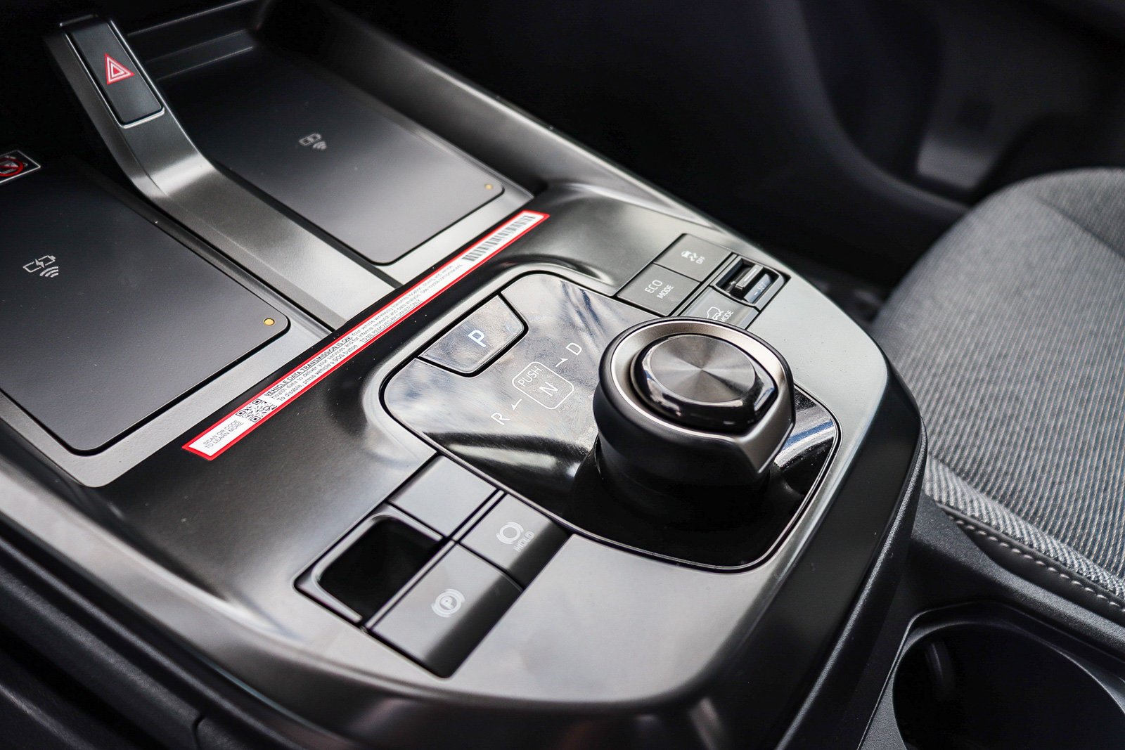 New 2026 Wind Chill Pearl <sup>1</sup> Toyota  XLE image 27