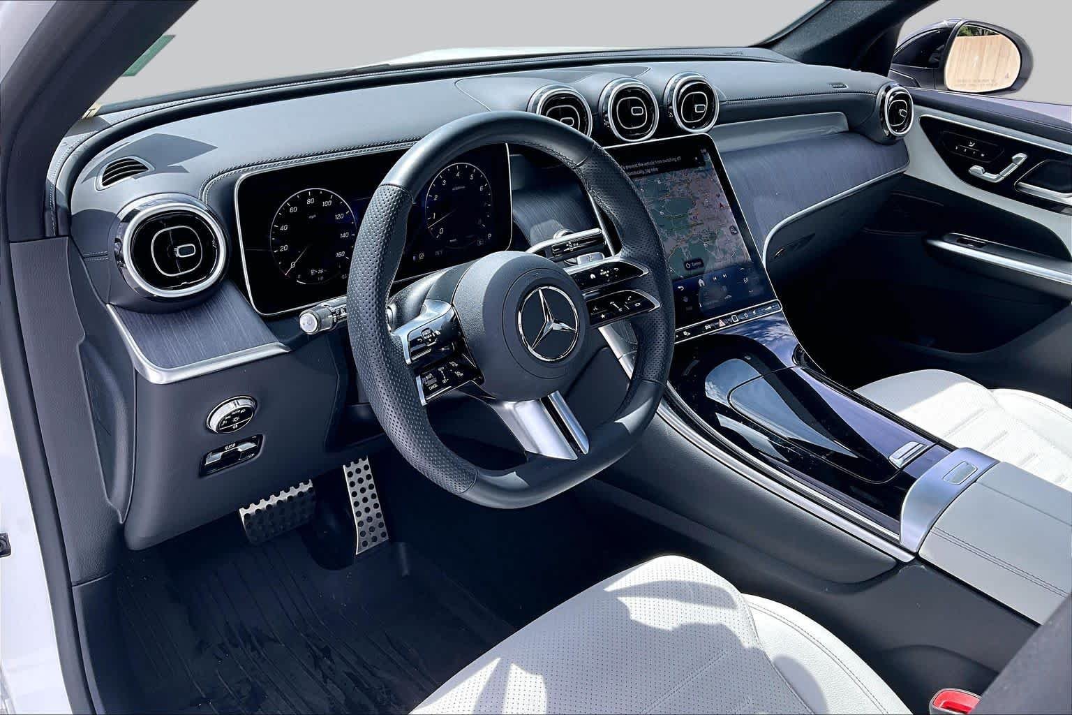 Used 2026 Polar White Mercedes-Benz GLC 300 image 18