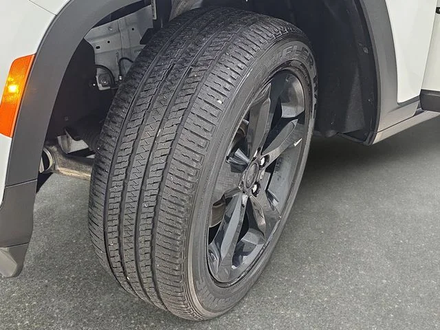 Used 2023 White Jeep Altitude X image 31