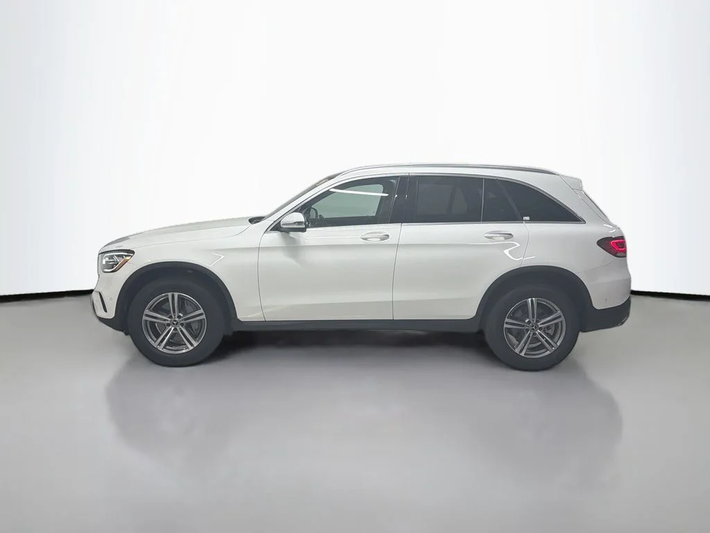 Used 2022 White Mercedes-Benz GLC 300 image 2